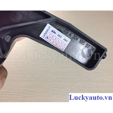 Miếng nhựa ca lăng xe Mercedes C250 CGI đời 2011_ 204 885 07 36_ 2048850736